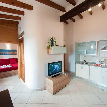 Happyvila Apartment